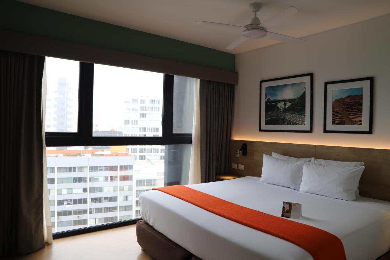 Hotel Casa Andina Standard Benavides Lima Zewnętrze zdjęcie