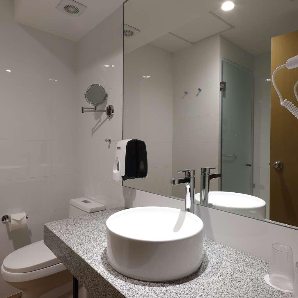 Hotel Casa Andina Standard Benavides Lima Zewnętrze zdjęcie